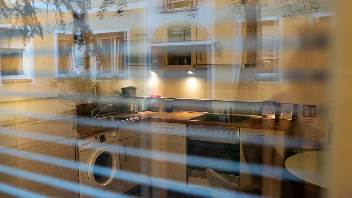 Tatil Evi Boxi Jungle House - Unique In Friedrichshain - 3Br Berlin Almanya